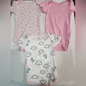 3 Gerber Bodysuits